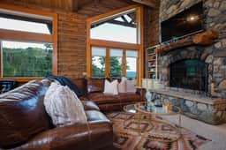 Wild Blue Lodge - Image 4