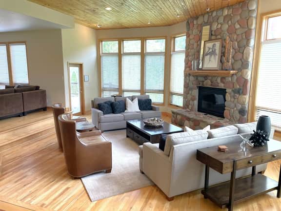 Edelweiss Chalet - Image 2
