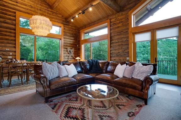 Wild Blue Lodge - Image 3